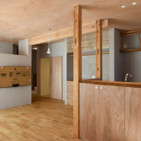 書斎よりダイニング方向を見る01