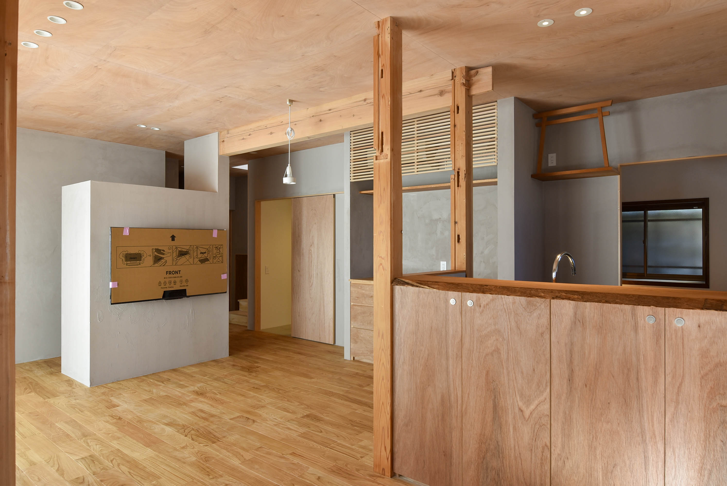 書斎よりダイニング方向を見る01