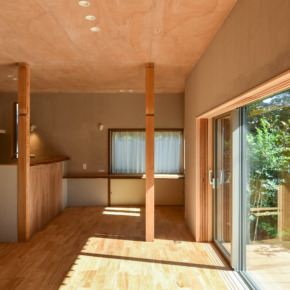 リビング大開口（庭との連続）